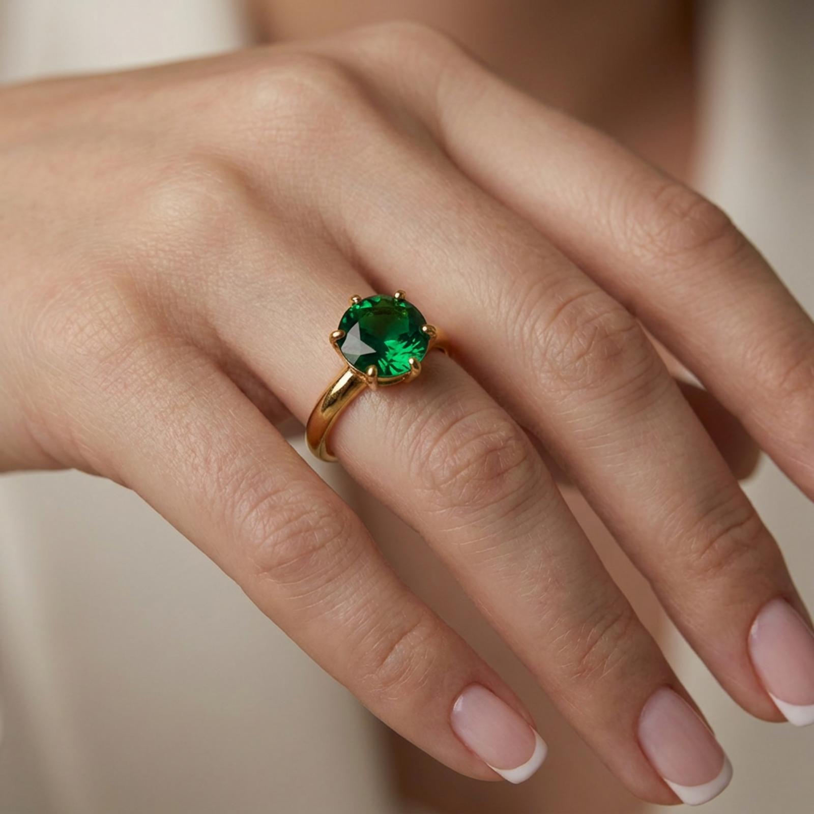 ANEL VERDE TAMANHO 24 PEQUENO OURO BANHADO